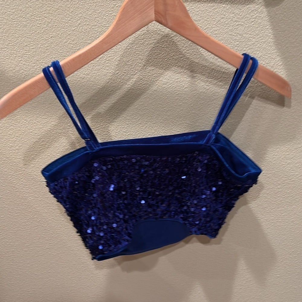 Allegra K Shimmering Blue Sequin Top - Picture 7 of 9